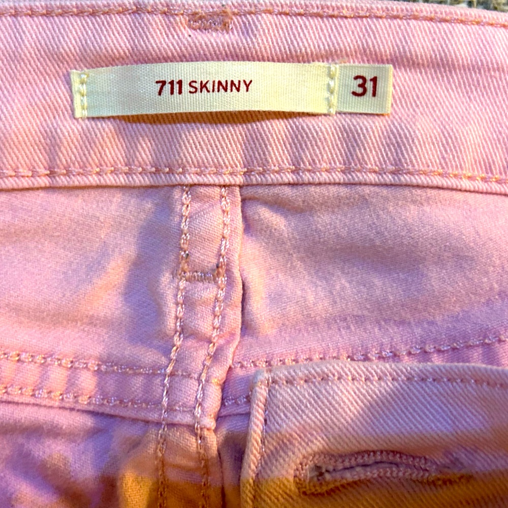 Levi’s 711 Skinny Jean in Light Pink - Size 31